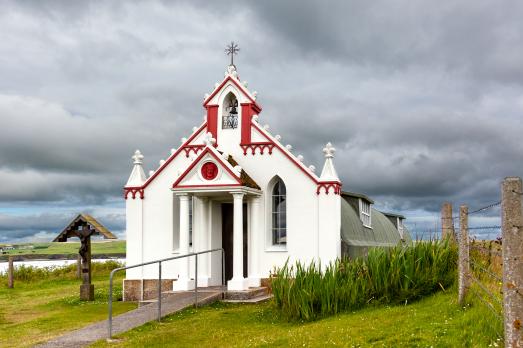 OrkneyIslandsLAMBHOLMItalianChapel(michaelmaggsCC-BY-SA4.0)1