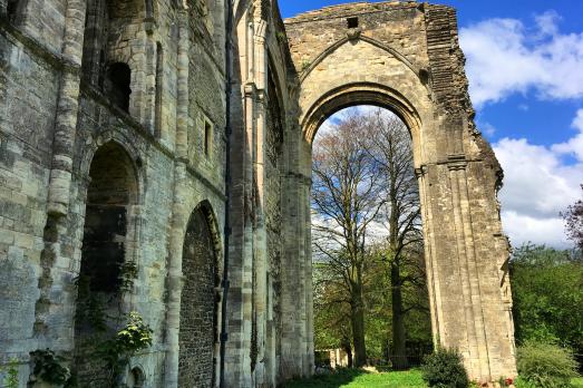 WiltshireMALMESBURYMalmesburyAbbey(timonewtonsymsCC-BY-SA2.0)1