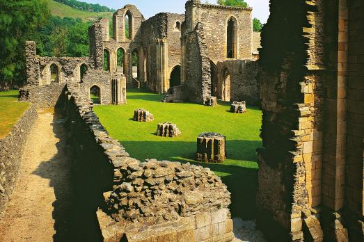 ClwydLLANGOLLENValleCrucisAbbey(©crowncopyright2020)8