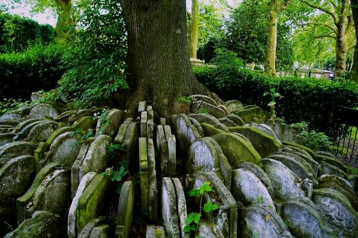 GreaterLOndonKINGSCROSSStPancrasOldChurch(paulhudson44CC-BY-2.0)1