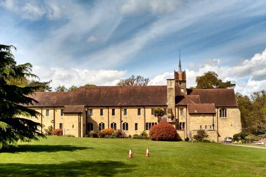 SurreyCHILWORTHStAugustineAbbey(andyscottCC-BY-SA4.0)1