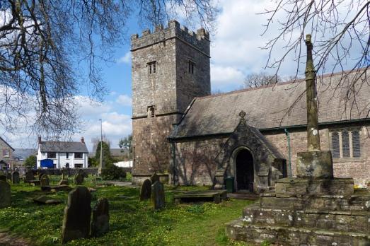 MonmouthshireLLLANTARNAMStMichaelAllAngels(robindraytonCC-BY-SA2.0)1