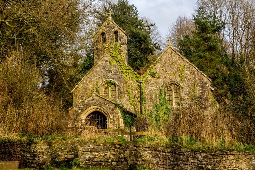 CarmarthenshireDINEFWRESTATELlandyfeisantOldChurch(©malspainPURCHASED)2