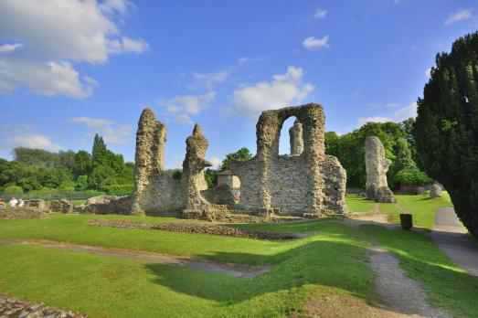 SuffolkBURYSTEDMUNDSBuryStEdmundsAbbey(martinpettittCC-By-2.0)1