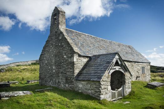 GwyneddLLANGELYNNINOldChurch(justinmeissenCC-BY-SA2.0)3