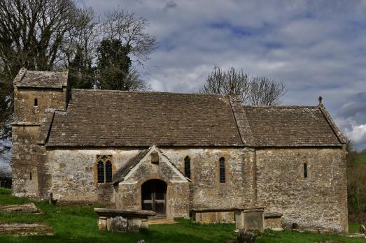 GloucestershireDUNTISBOURNEROUSStMichael(michaelgarlickCC-BY-SA2.0)1