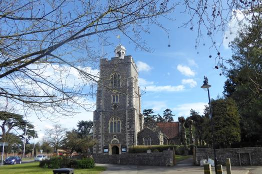 GreaterLondonHILLINGDONStJohnBaptist(marathonCC-BY-SA2.0)1