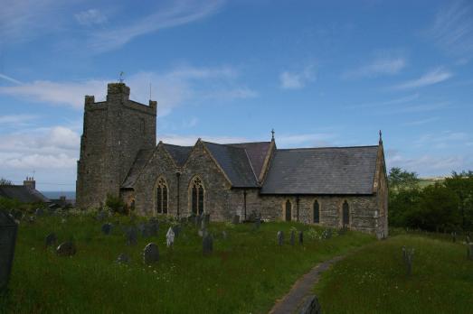 PembrokeshireNEWPORTStMary(christopherhiltonCC-BY-SA2.0)1