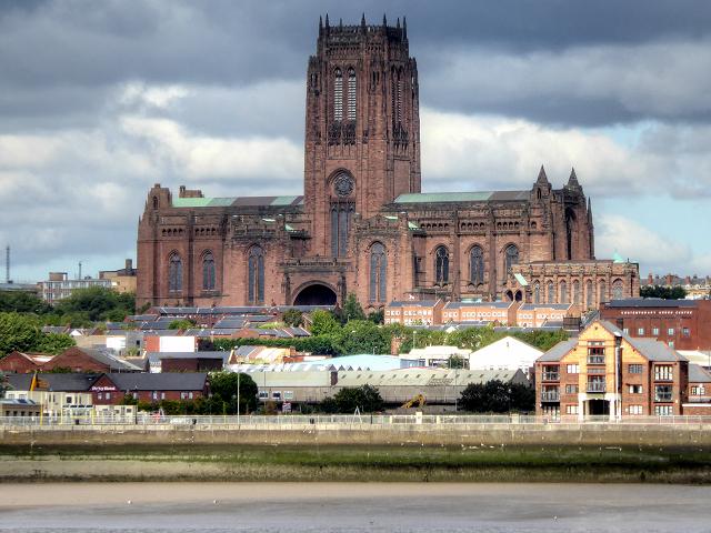 MerseysideLIVERPOOLLiverpoolCathedral(daviddixonCC-BY2.0)1