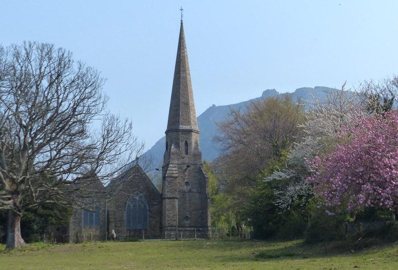 ClwydLLANFAIRFECHANStMaryChristChurch(matfascioneCC-BY-SA2.0)1