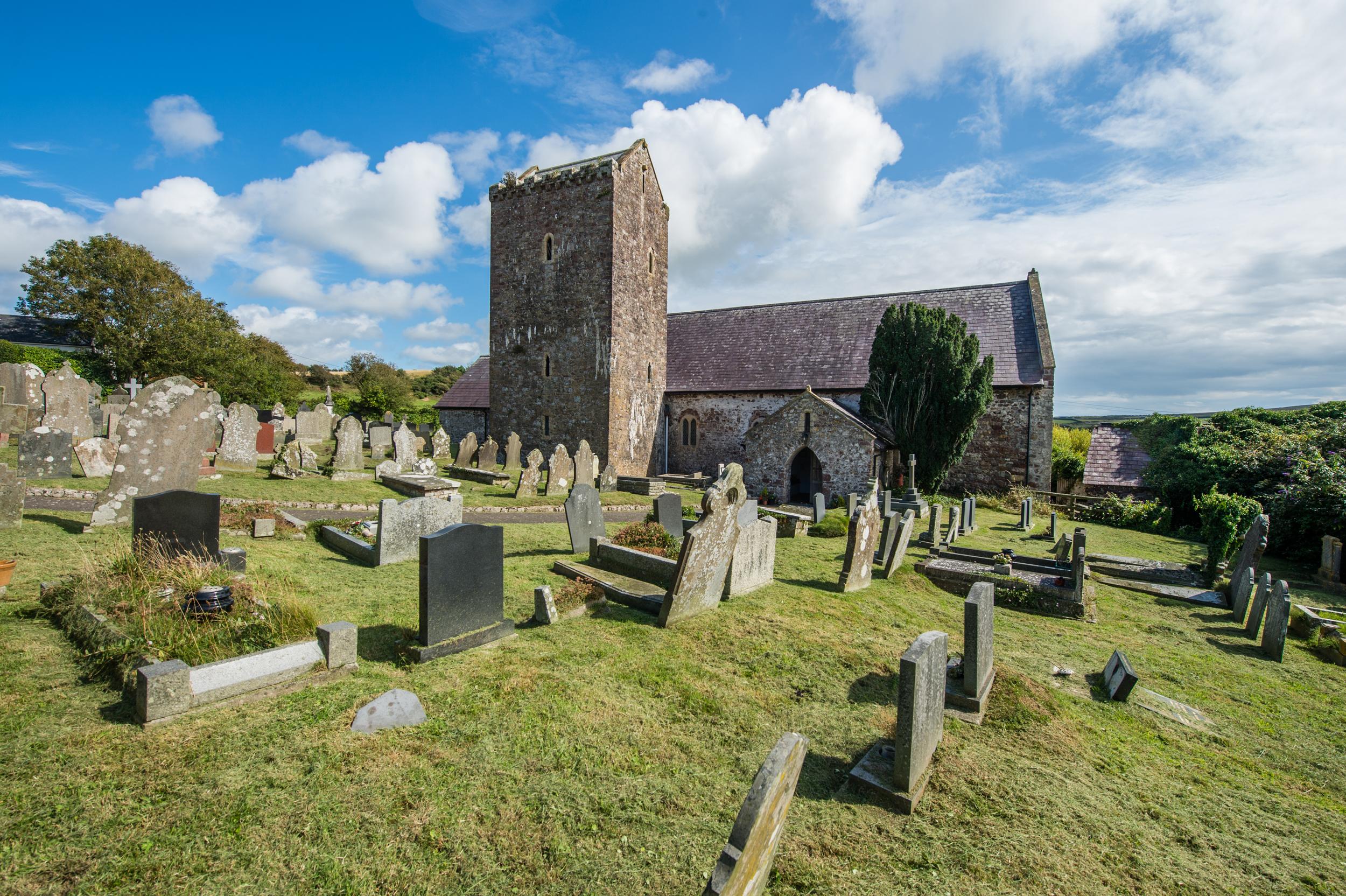 GlamorganLLANGENNITHStCennydd(©crowncopyright2020)1