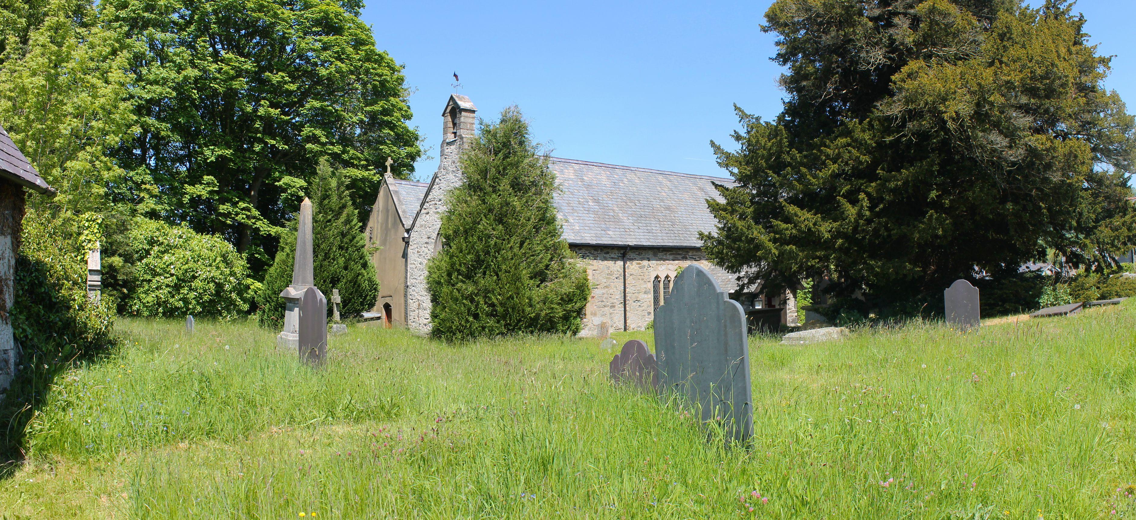 ClwydLLANFAIRTALHAIARNStMary(llywelyn2000CC-BY-SA4.0)3