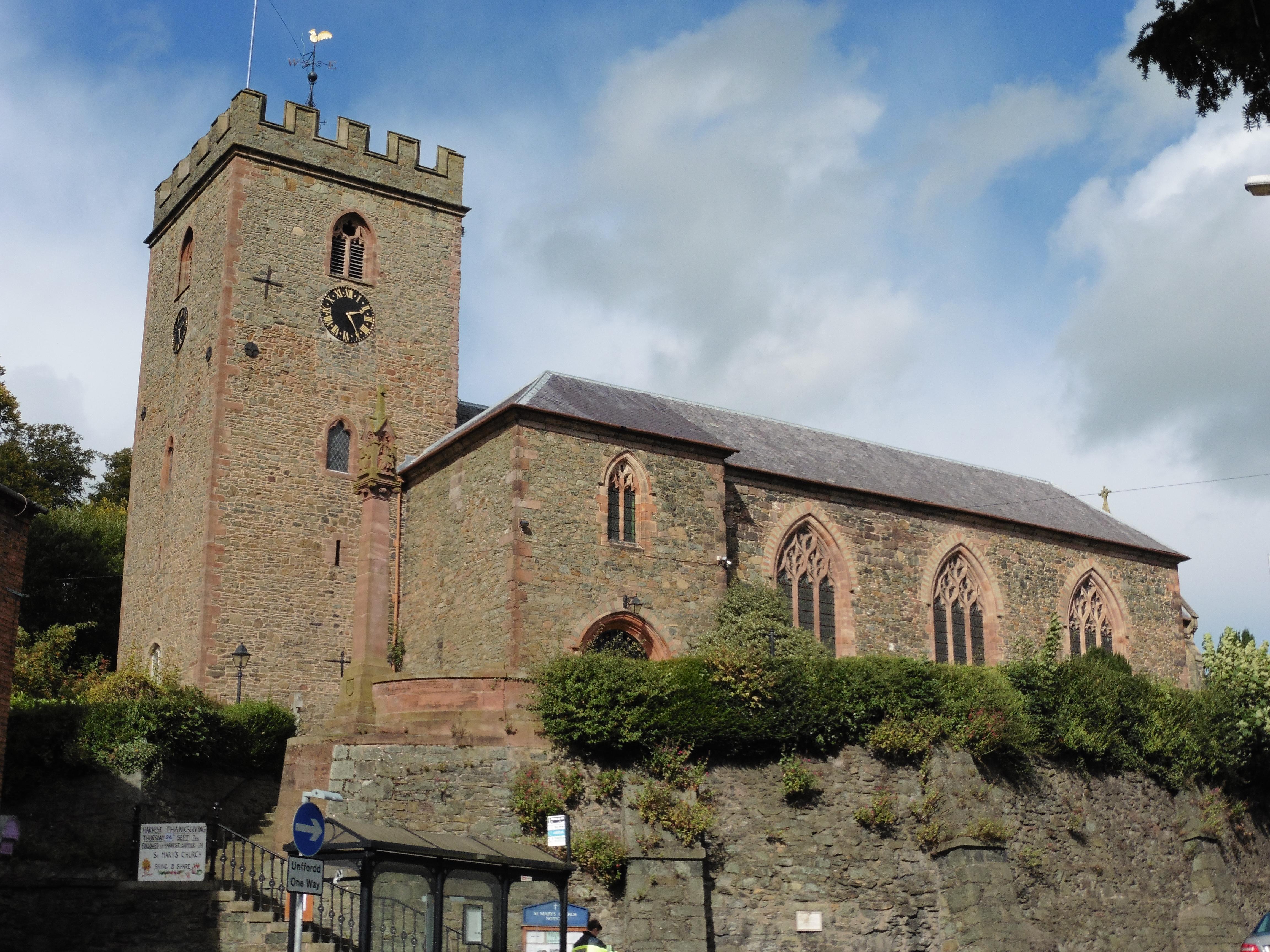 PowyWELSHPOOLStMary(davekellyCC-BY-SA2.0)1