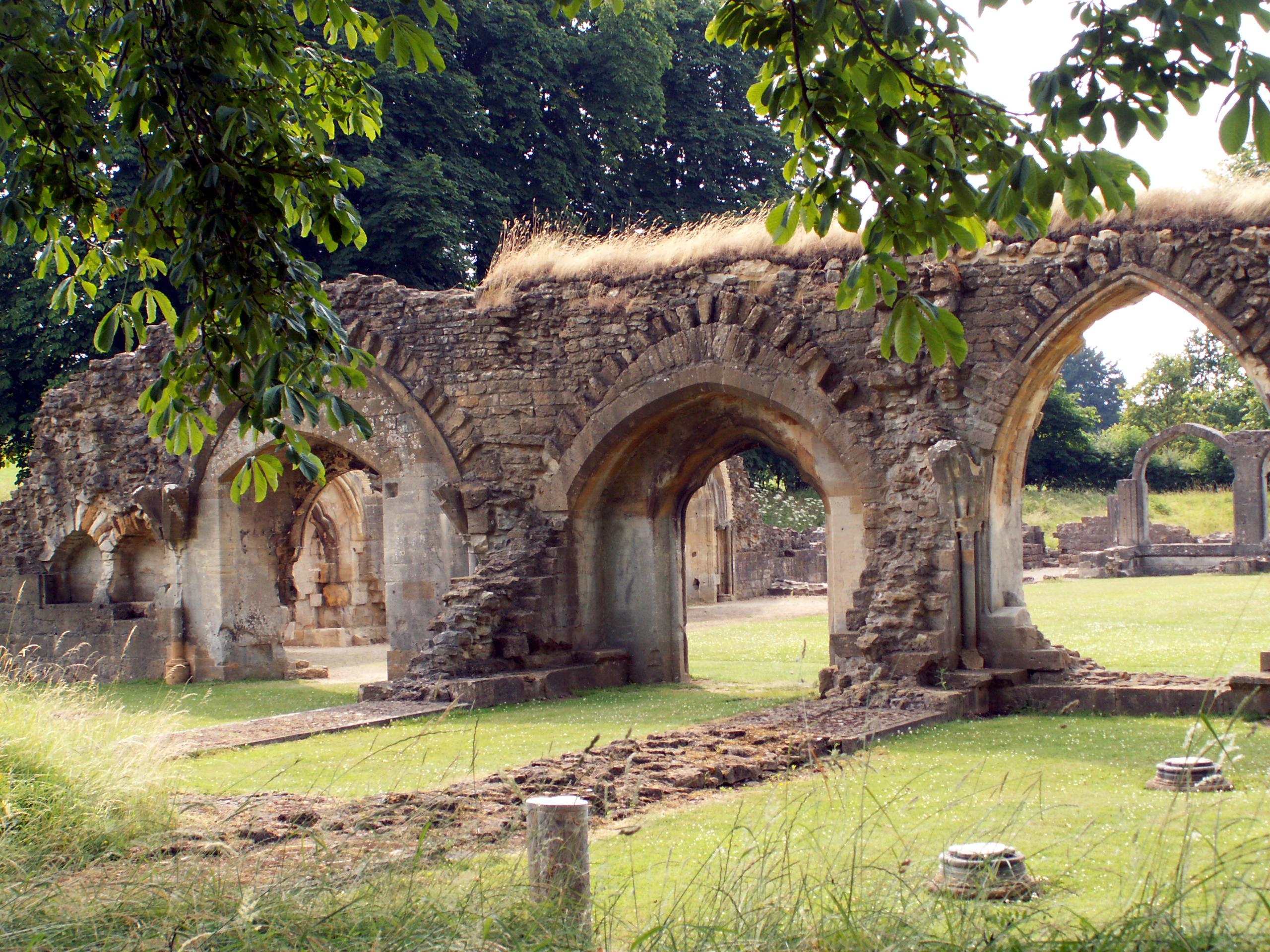 GloucestershireWINCHCOMBEHailesAbbey(billtyneCC-BY-SA2,0)1