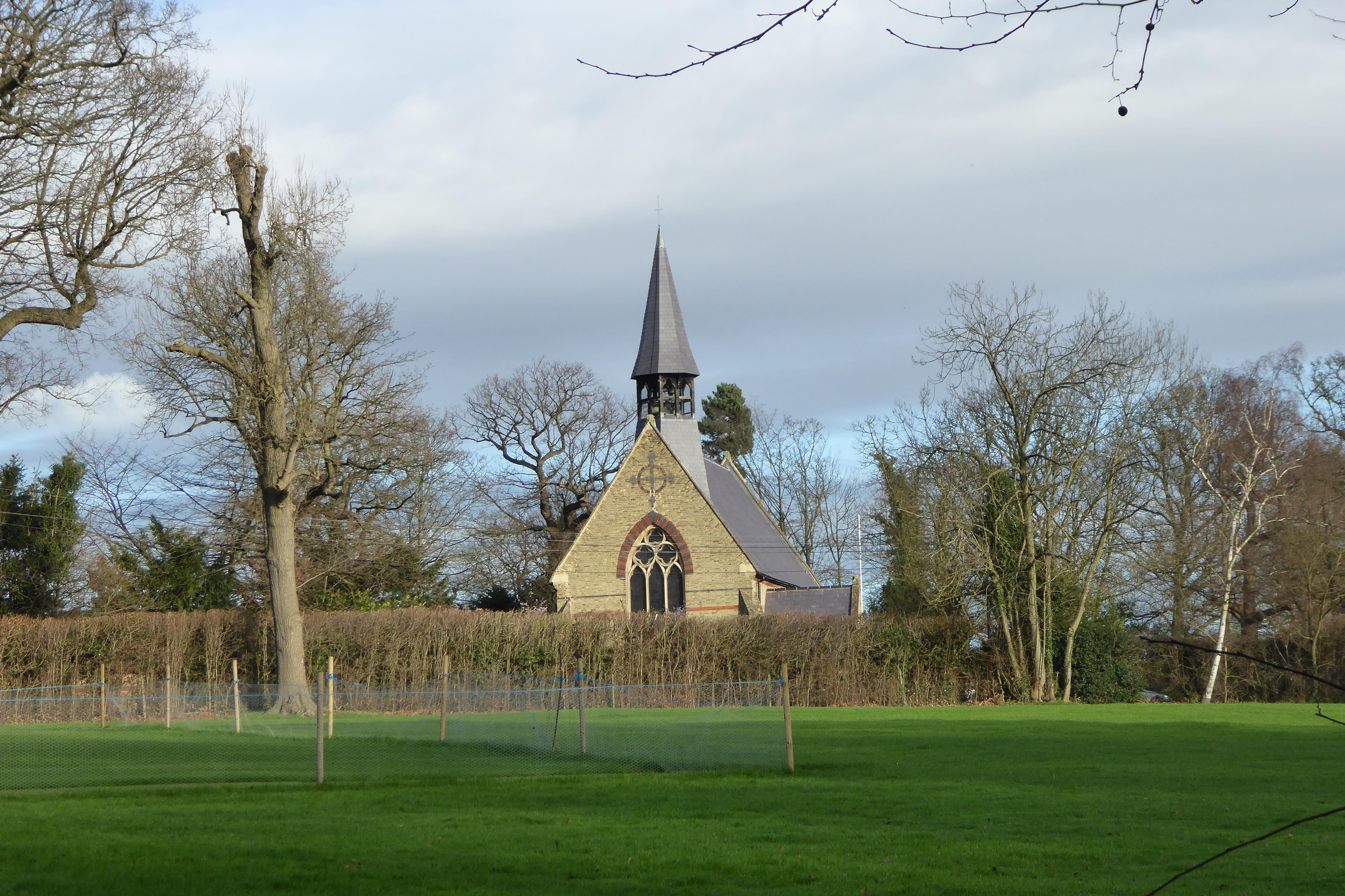 GreaterLondonCLAYHILLStJohnBaptist(andrewbowdenCC-BY-SA2.0)1