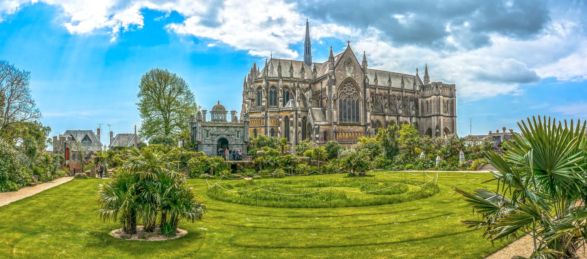 SussexARUNDELArundelCathedral(peterCC-BY-2.0)1