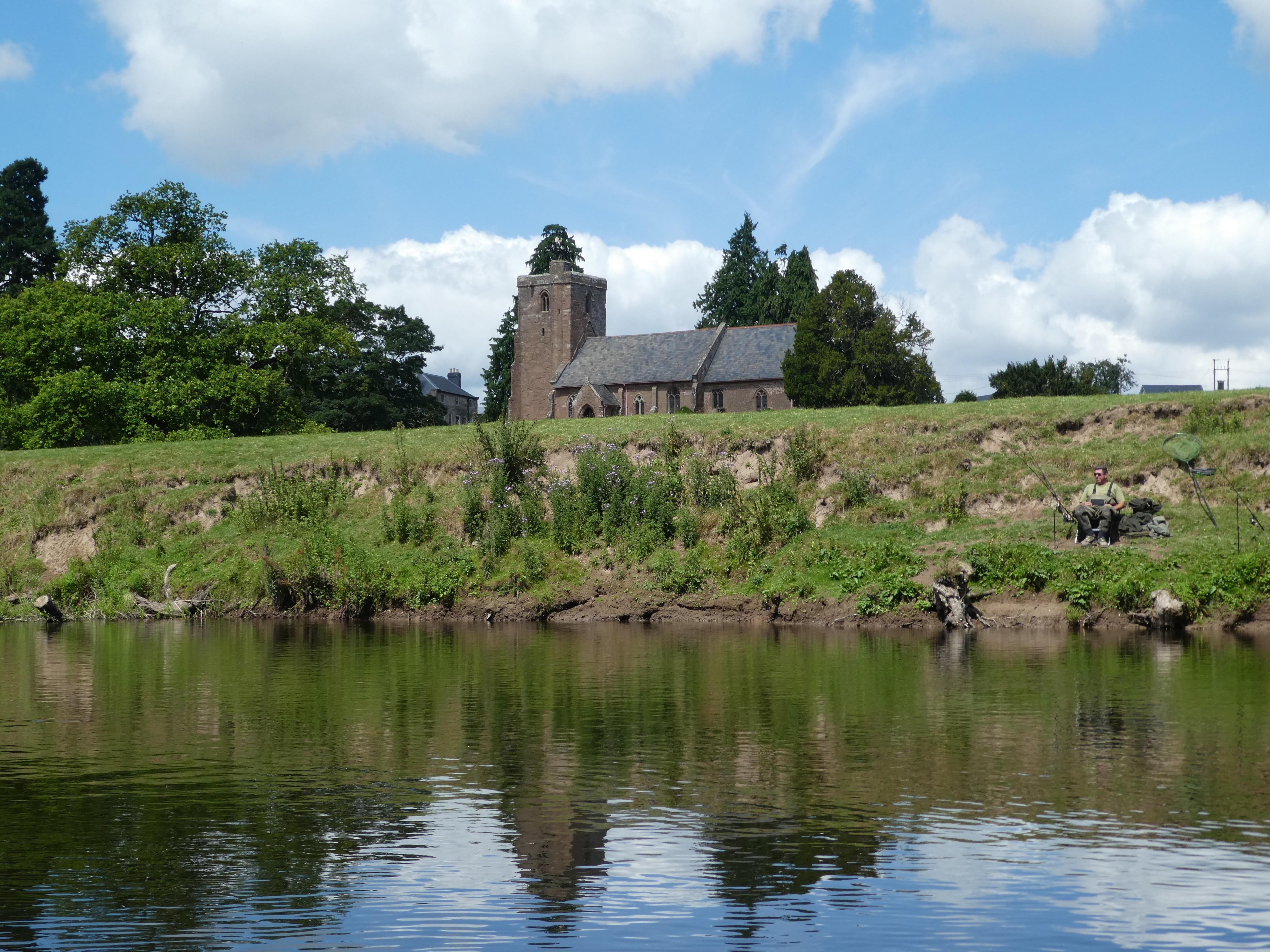 HerefordshireFOYStMary(clairecoxCC-BY-ND2.0)1