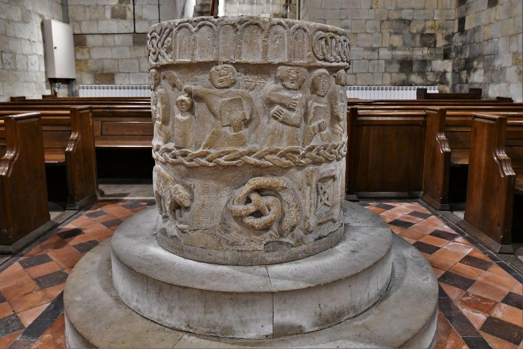 YorkshireKIRKBURNStMary(michaelgarlickCC-BY-SA2.0)1