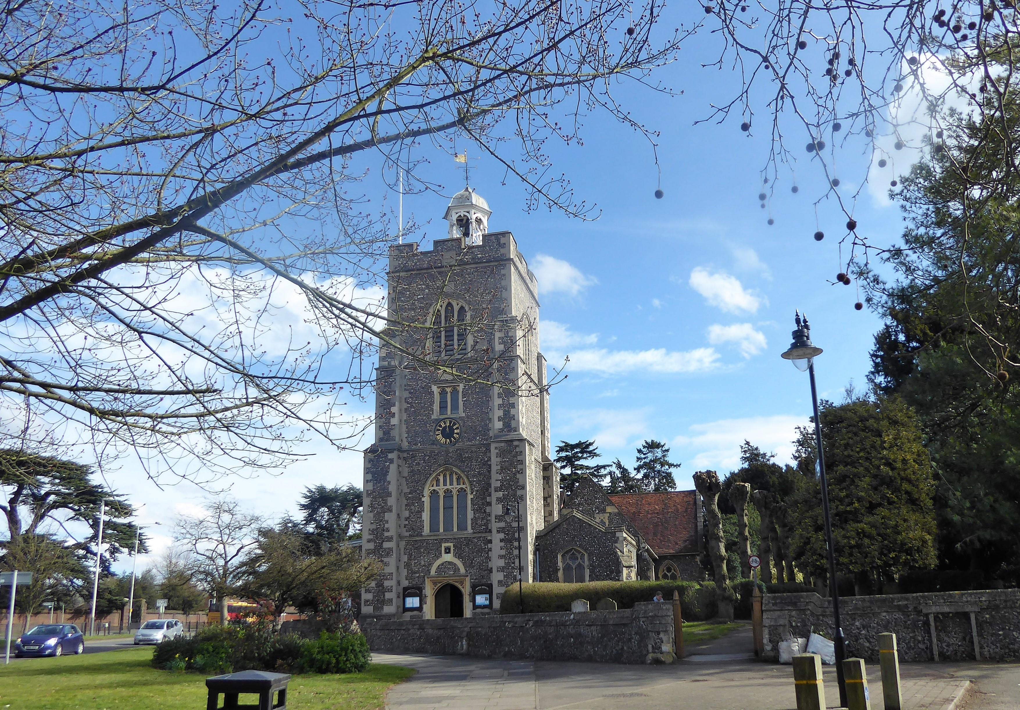 GreaterLondonHILLINGDONStJohnBaptist(marathonCC-BY-SA2.0)1