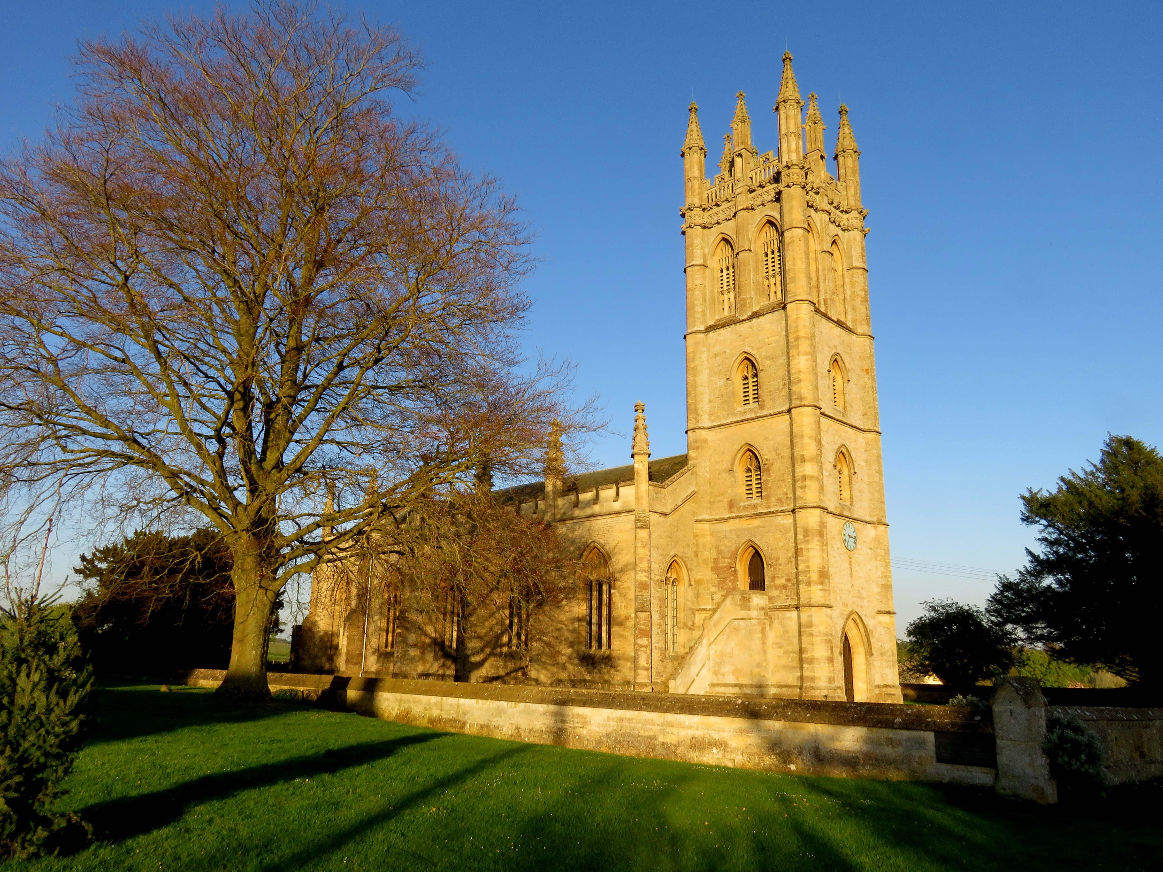 OxfordshireCHURCHILLAllSaints(stevedanielsCC-BY-SA2.0)1