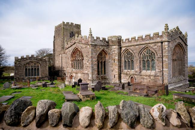 GwyneddCLYNNOGFAWRStBeuno(explorechurches.org)1